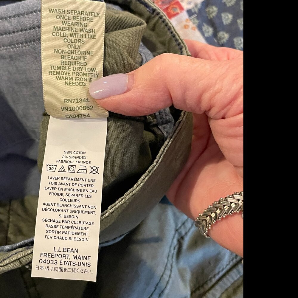 L.L. Bean Women's Stretch Canvas Cargo Pants - Picture 6 of 6
